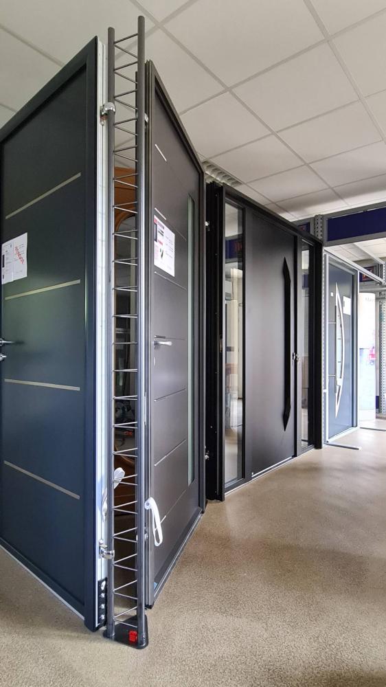 26Photo Showroom